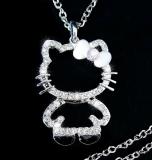 Krásný náhrdelník Hello Kitty vykládaný třpytivými zirkony