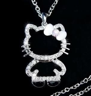 Krásný náhrdelník Hello Kitty vykládaný třpytivými zirkony