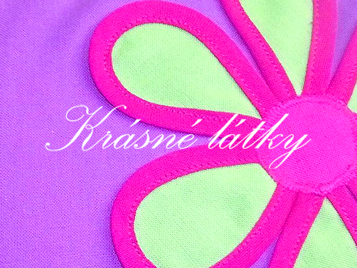 Polštářek + fialový povlak s aplikací květiny