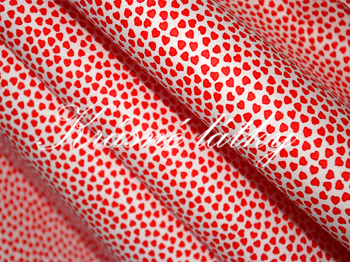 Červená jemná srdíčka 100% bavlna š. 160cm Pěkná kvalita!Hladké plátýnko,metráž