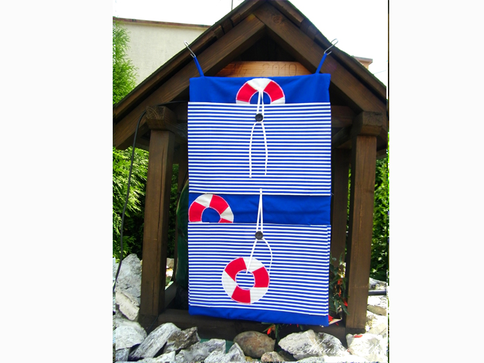 Námořnický kapsář - kapsář můžeme ušít i ke školní lavici