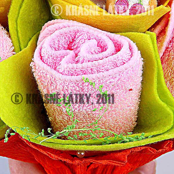 Kytice čtyř růží s medvídkami - bavlněný ručník