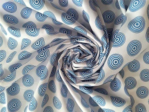 Bavlna Mořská pěna, modré kruhy, dětské látky metráž