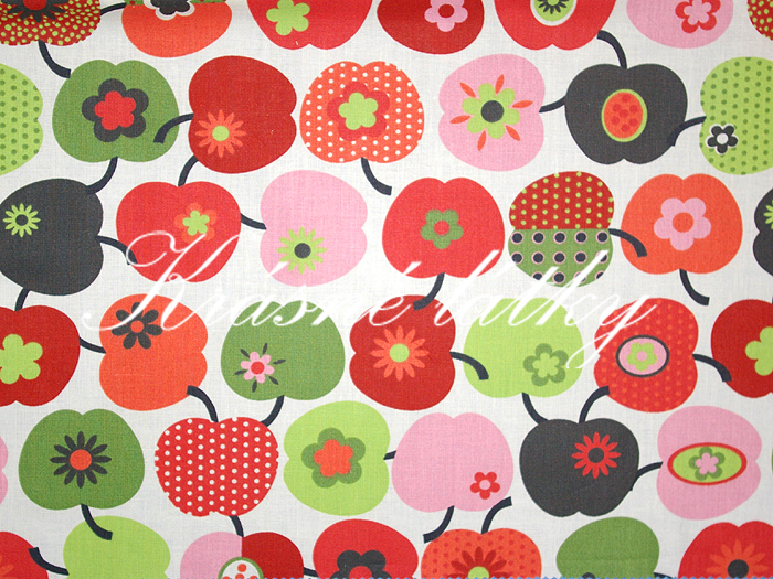 Červená jablíčka značková metráž - 100 % bavlna, š. 160 cm, 140 g/m2