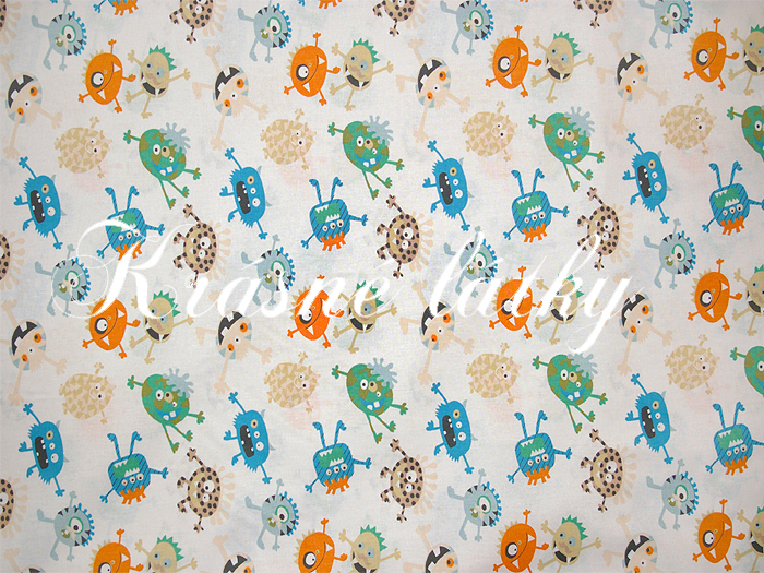 Příšerky na bílé - 100% bavlna, š. 160 cm, 140 g/m2 