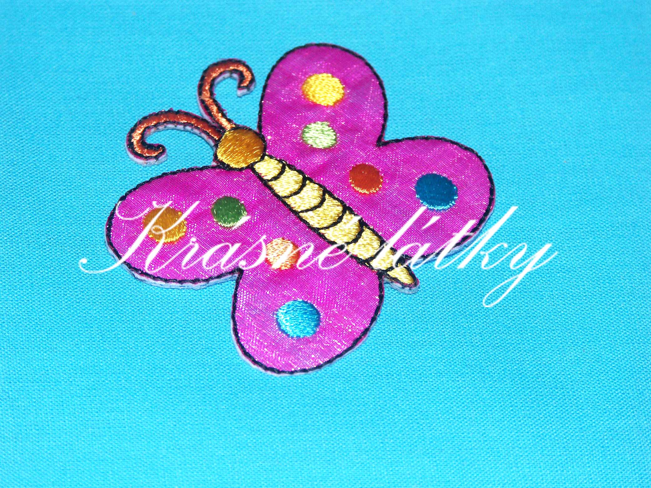 Nažehlovačka motýlek s glitry 