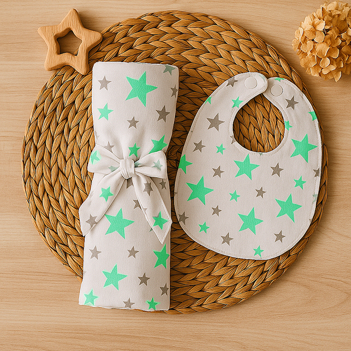 Mušelín Malé hvězdy máta/šedá š.160cm, drobný vzor, bílý podklad