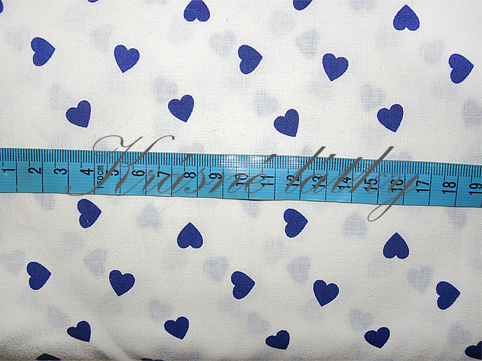 Srdíčka modrá na bílém podkladu, bavlněné plátno, šířka 160cm 