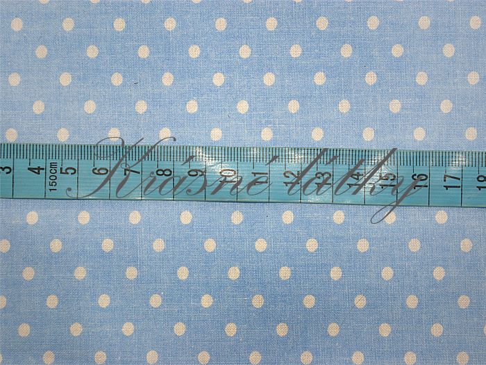 Bílé puntíky 4 mm bledě modrý podklad - 100% bavlna, š. 160 cm, 130 g/m2