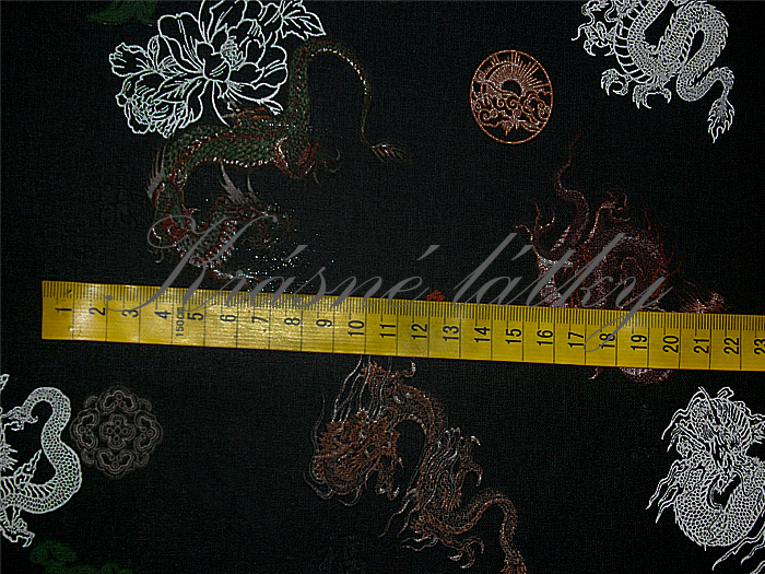 Draci na černé - 100% bavlna, š. 140 cm, 140 g/m2