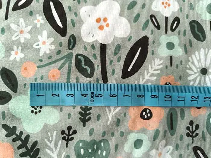 Úplet, květiny, látky metráž