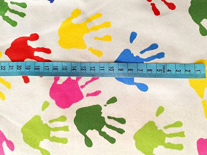 Tričkovina, úplet barevné ruce