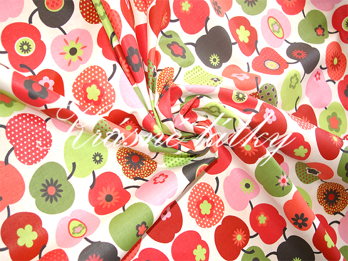 Červená jablíčka značková metráž - 100 % bavlna, š. 160 cm, 140 g/m2