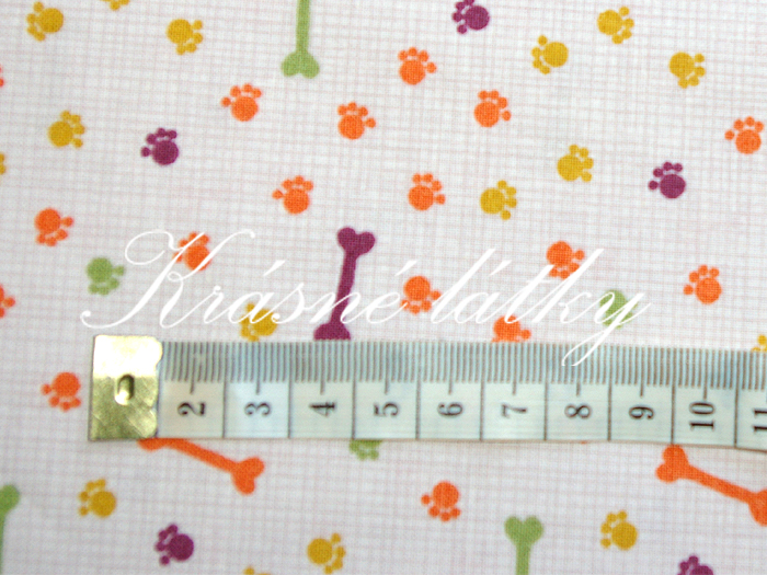 Kosti a tlapky značková metráž v pěkné kvalitě - š.160 cm 100% bavlna