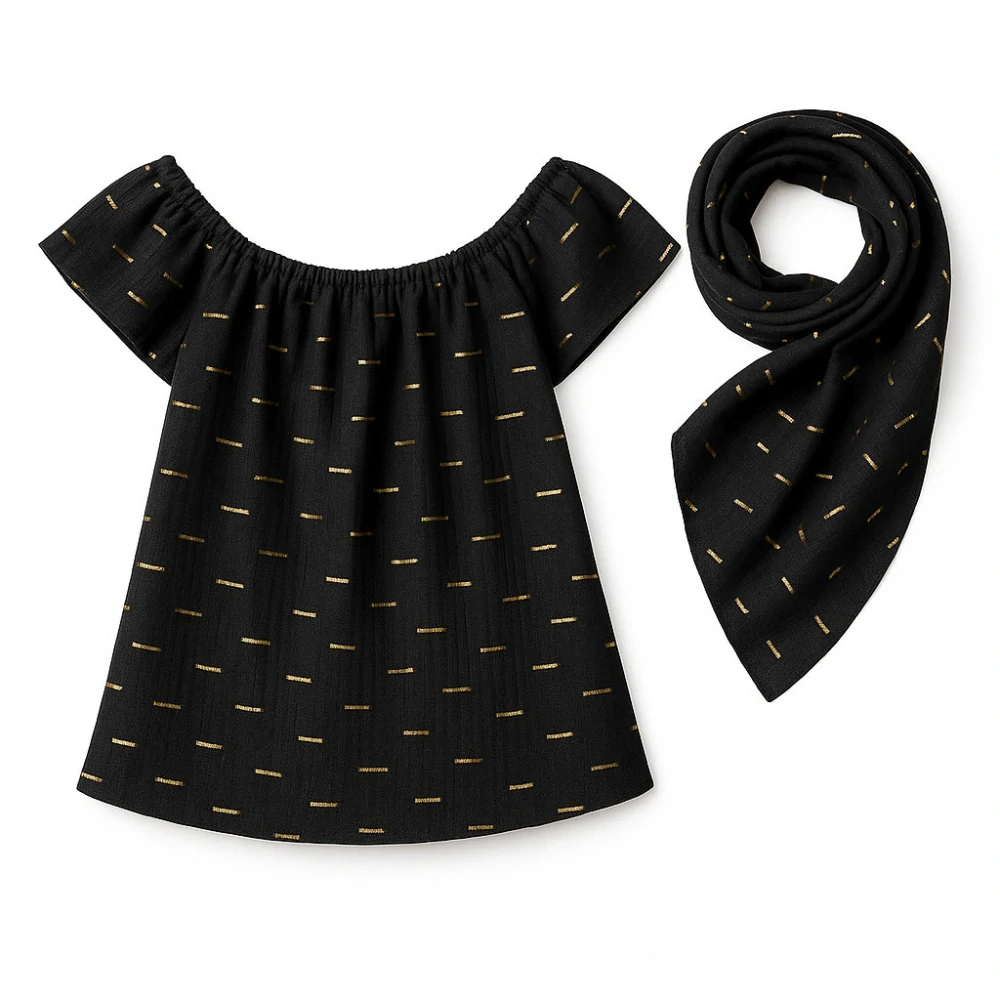 Mušelín černý se zlatým vzorem cihliček, šíře 140 cm