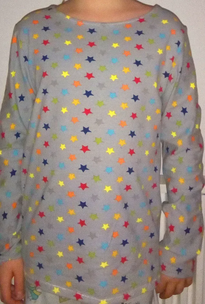 Barevné hvězdy š. 160 cm, pěkná kvalita, úplet