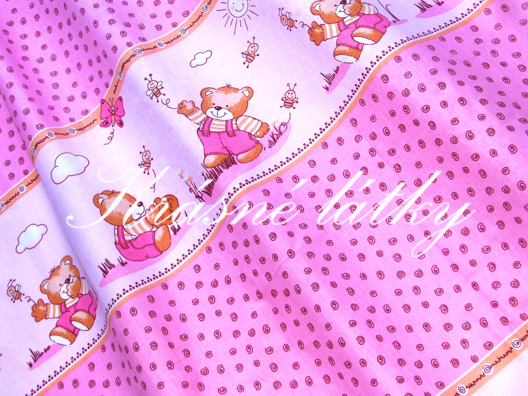 Medvídek a včelky růžová -  bavlněné plátno