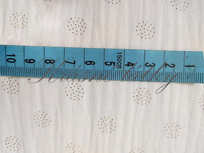 Mušelínová látka kapičky, gázovina bílá s aplikací – mušelín – třpytivé látky – metráž