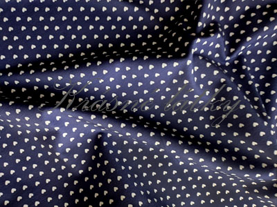 Bílá srdíčka na tmavě modré, bavlněný úplet - 95 % bavlna, 5% elastan