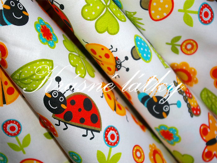 značková metráž v pěkné kvalitě drobný vzor Na louce - š. 160 cm 100% bavlna