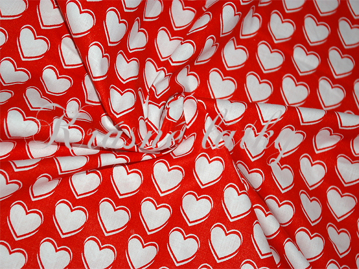 Srdíčka š. 160cm 100% bavlna bílá/červený podklad