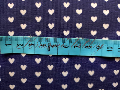 Bílá srdíčka na tmavě modré, bavlněný úplet - 95 % bavlna, 5% elastan