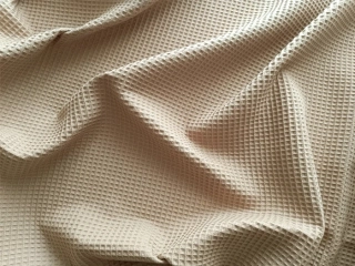 Vaflové piké, vaflovina světle hnědá - 100% bavlna š. 150 cm
